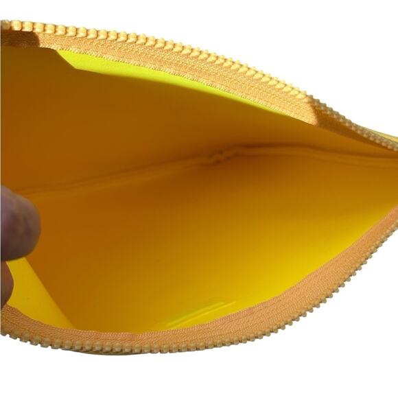 TRIANGL Yellow Neoprene Clutch - Picture 5 of 7